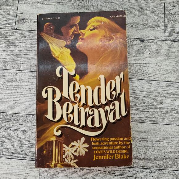 Tender Betrayal by Jennifer Blake 1979 Popular Library PB Romance‎ - Picture 10 of 11